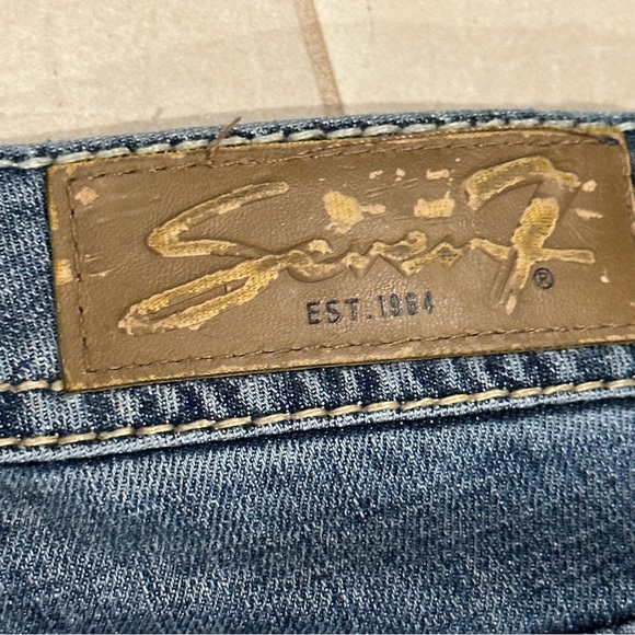 Women’s Factory Distressed Seven7 Jeans - Size 6 - Picture 3 of 16